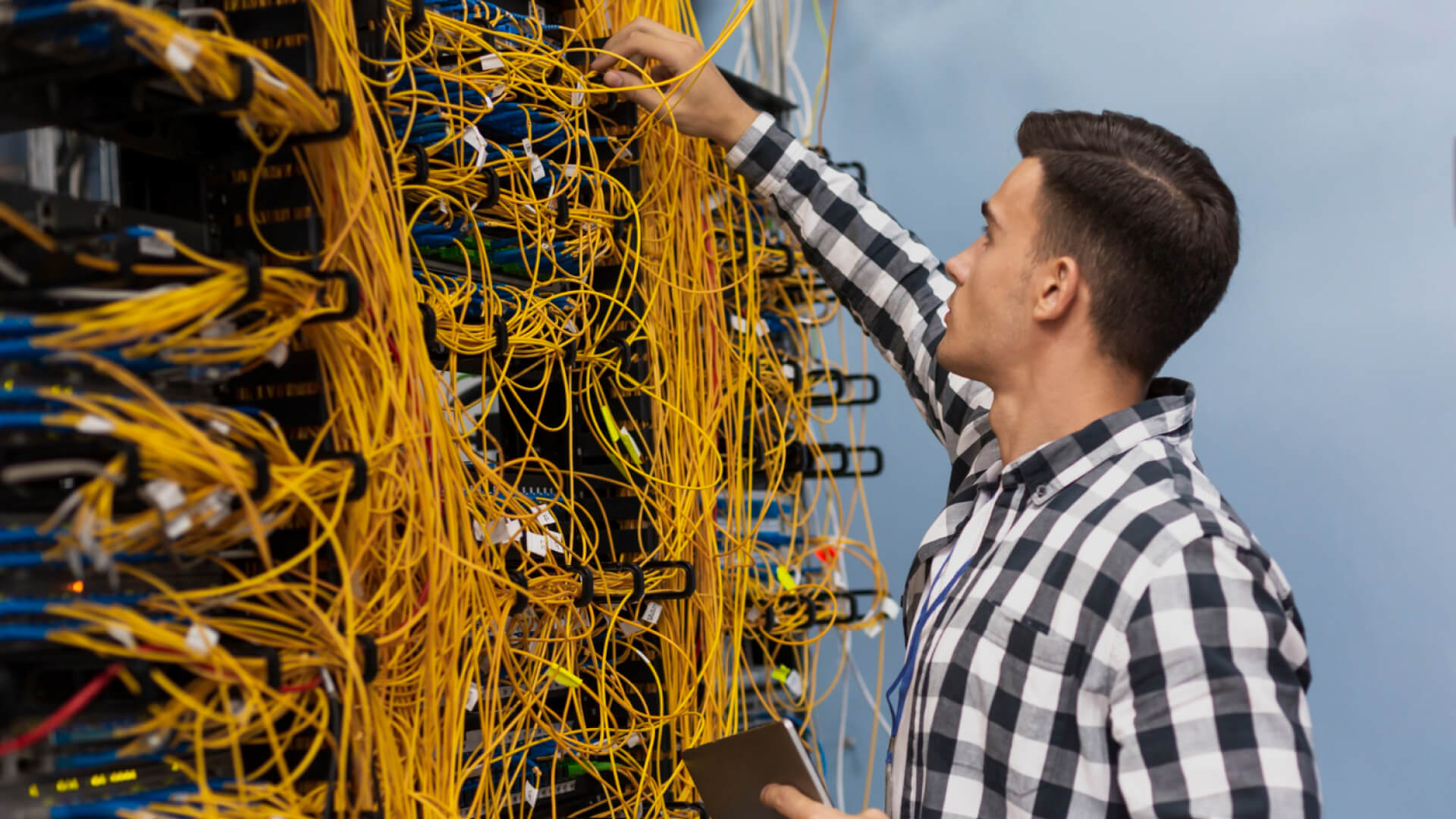 How Fiber Optic Networks Support High-Bandwidth Business Operations